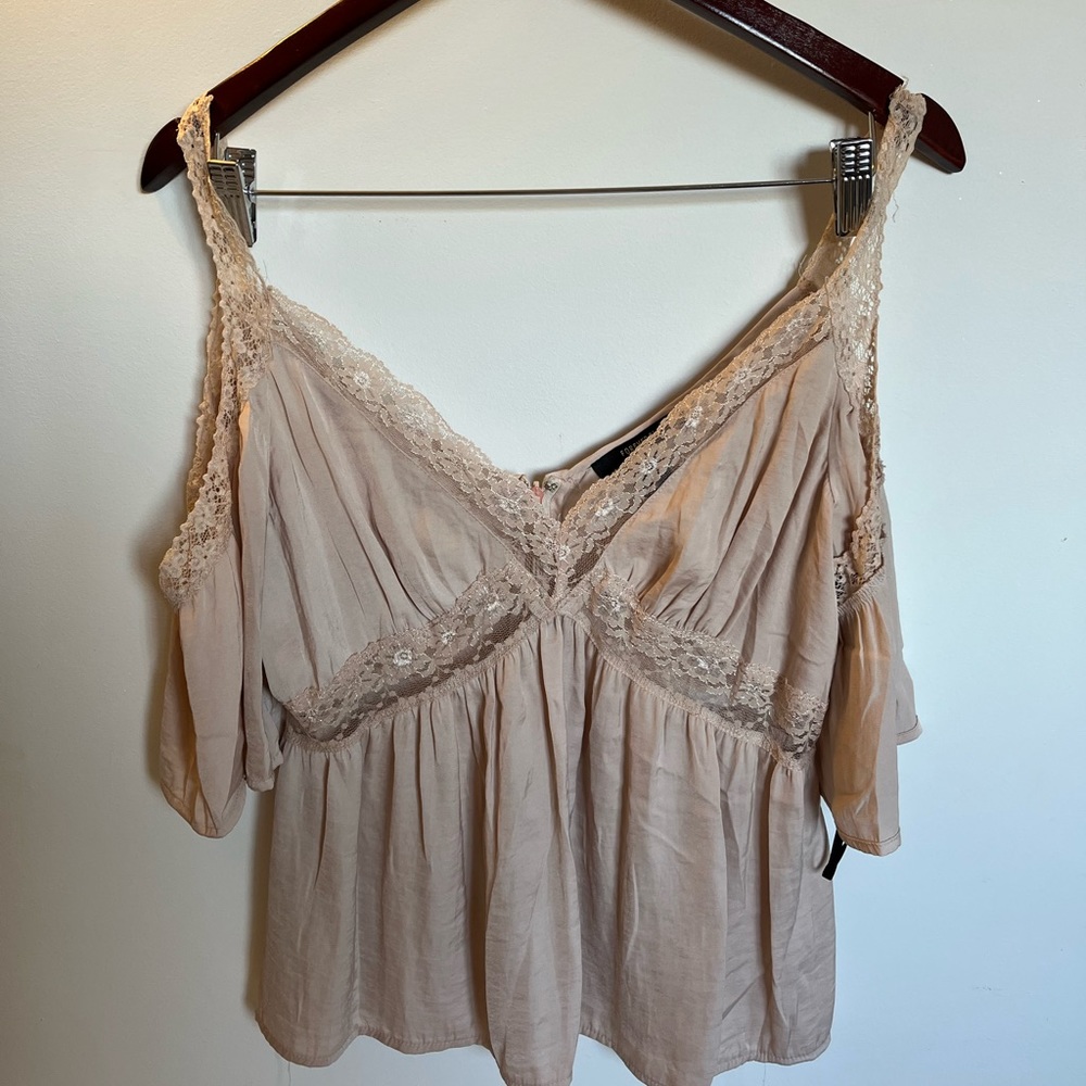 FOREVER 21 size M beige lace silk top